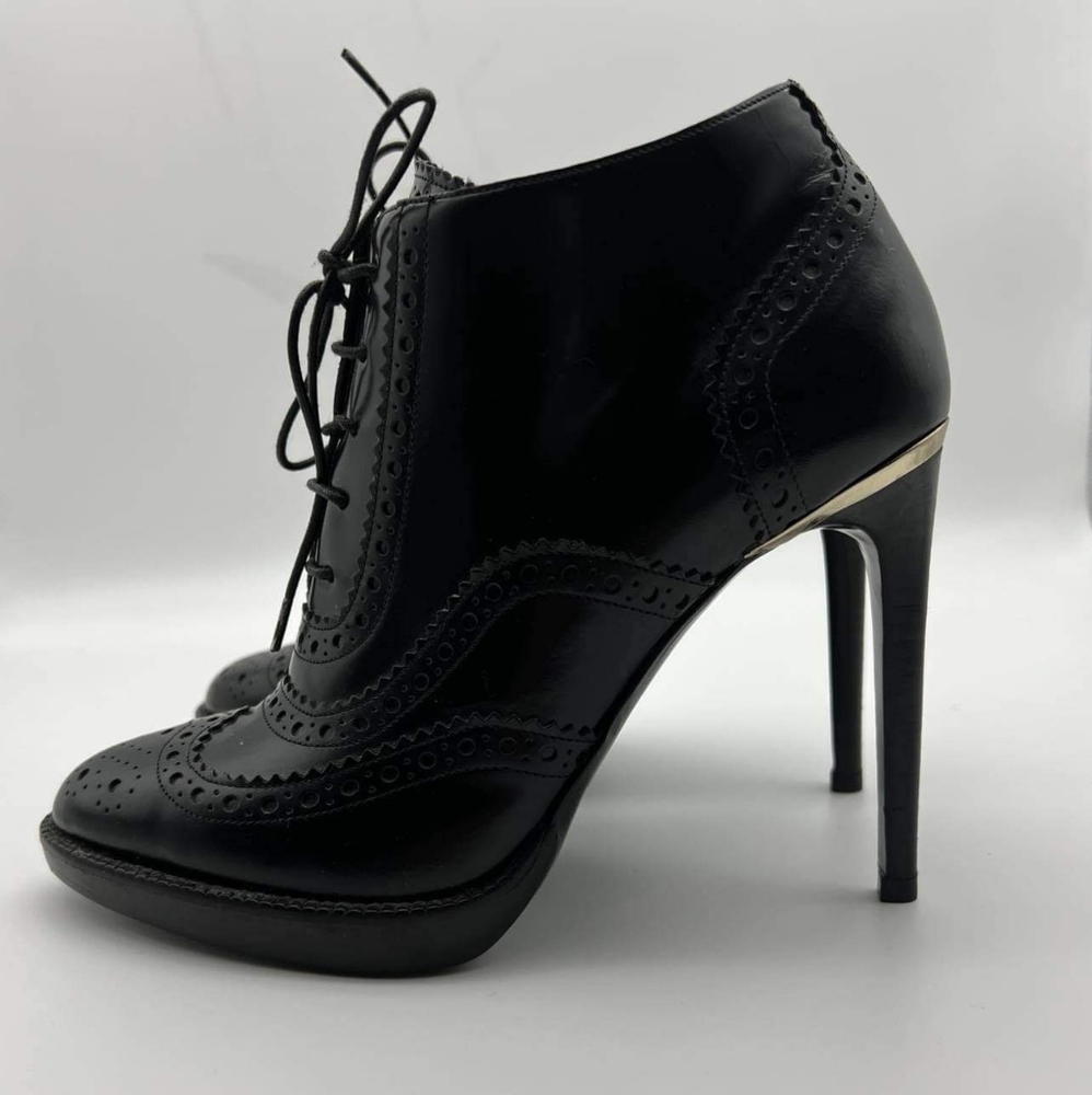 Burberry Black Leather Booties / Heels - Picture 6 of 15